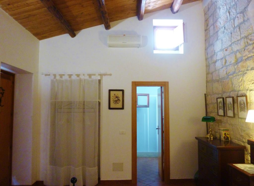 Liola Hostal Módica Exterior foto